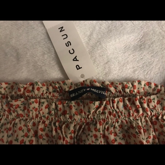 Brandy Melville Crop Top - Picture 3 of 3